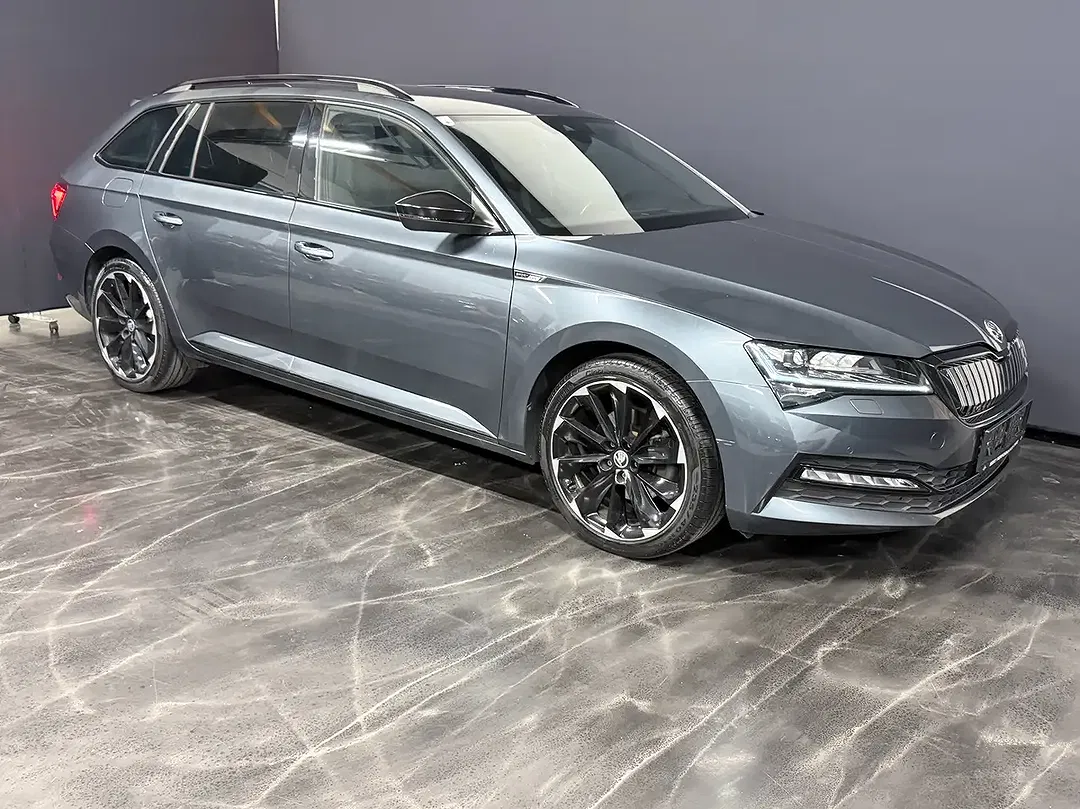 Skoda Superb iV Sportline - Thumbnail 9
