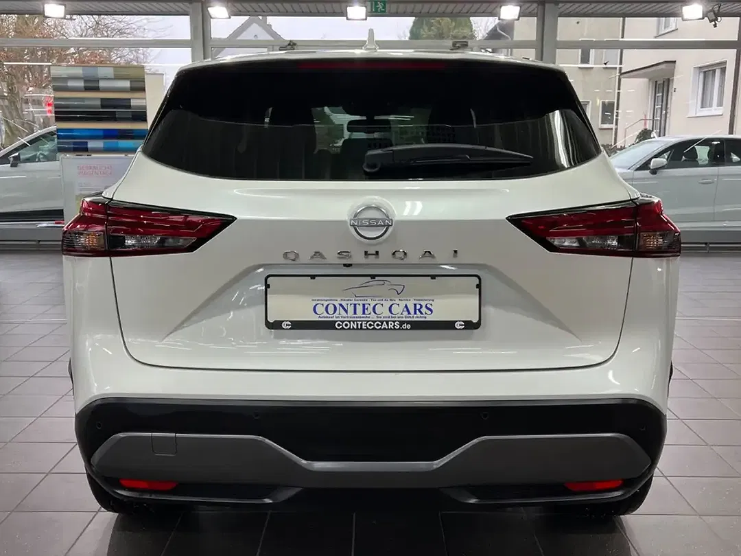 Nissan Qashqai 1.3 DIG-T N-Connecta - Thumbnail 12