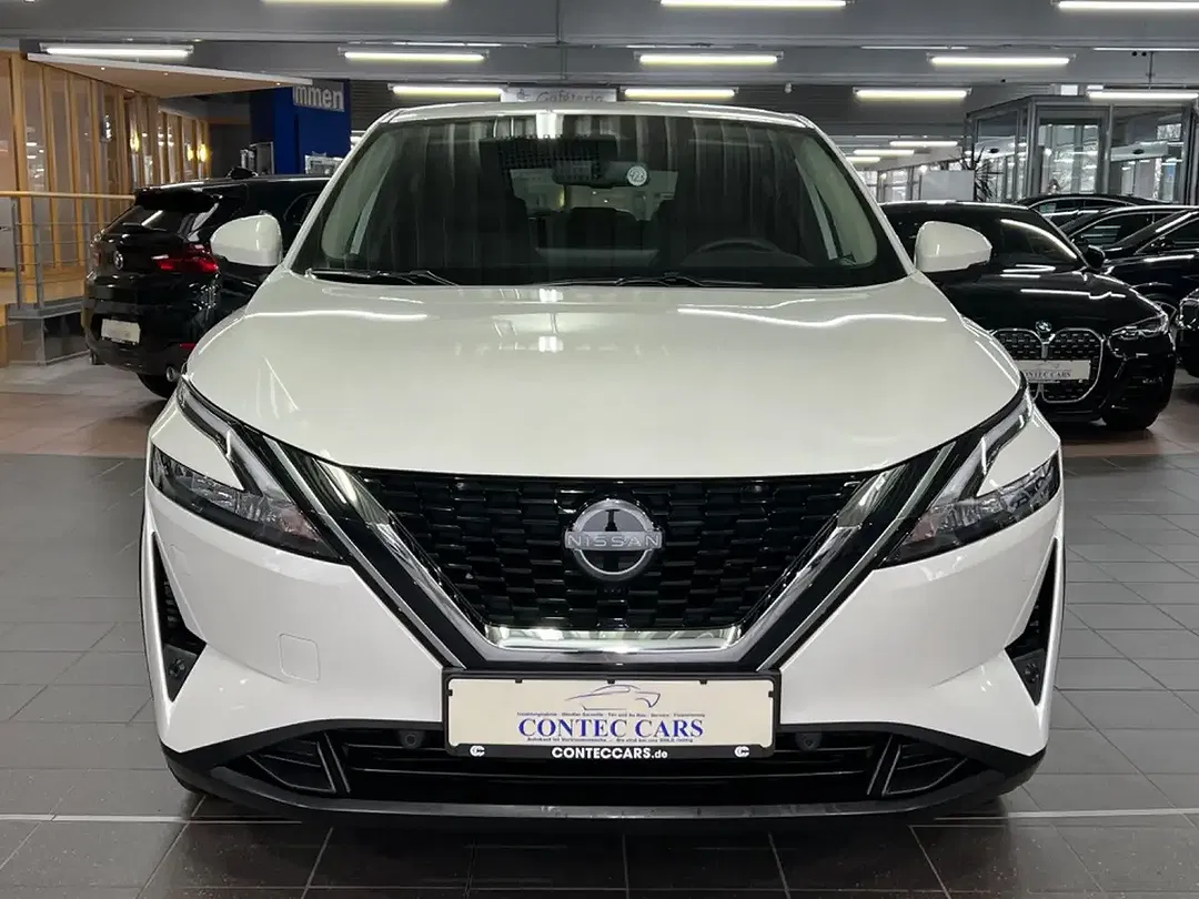 Nissan Qashqai 1.3 DIG-T N-Connecta - Thumbnail 3