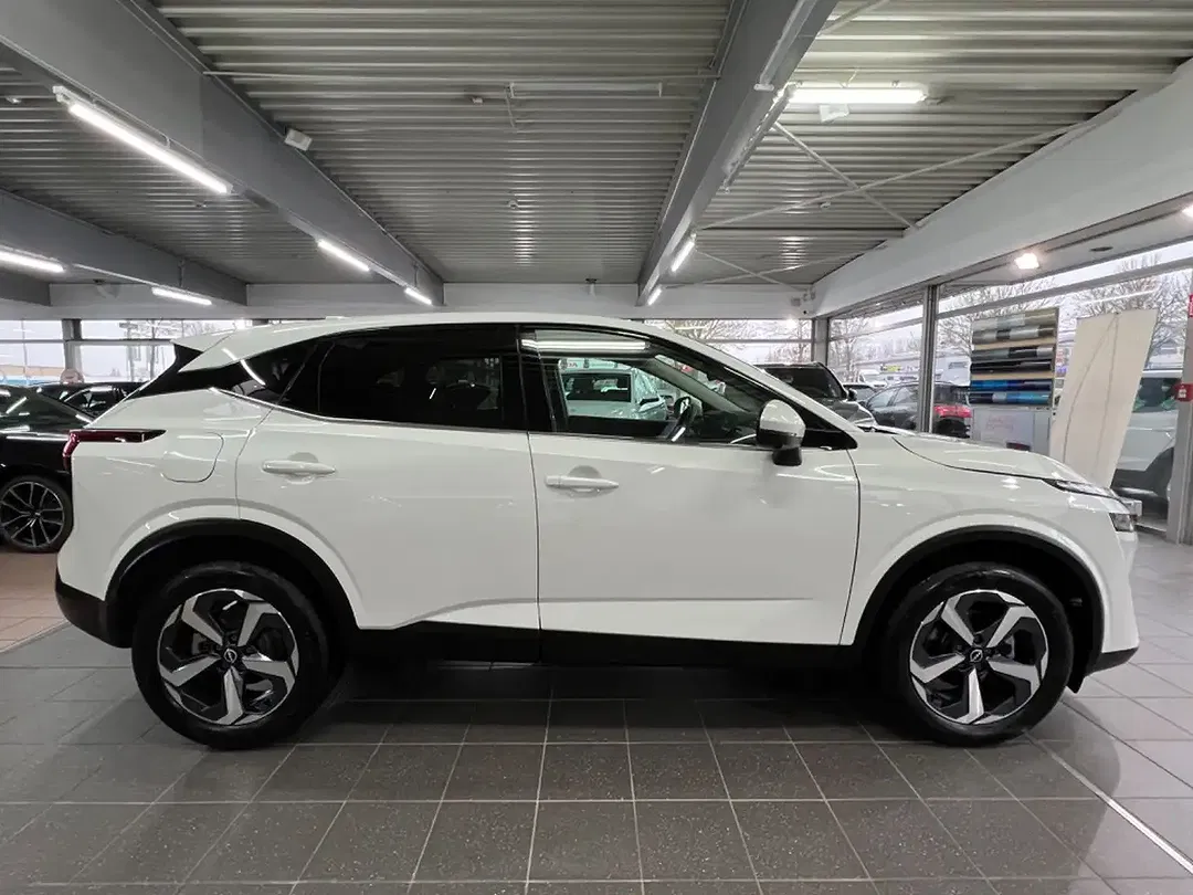 Nissan Qashqai 1.3 DIG-T N-Connecta - Thumbnail 8