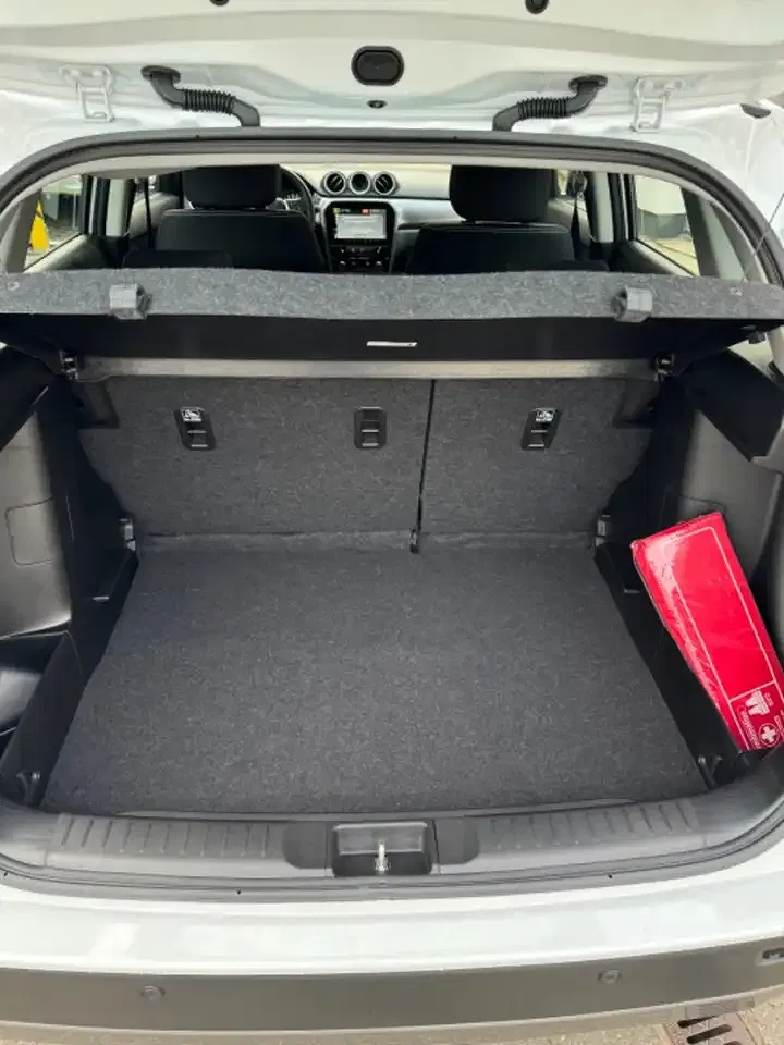 Suzuki Vitara 1.5 AllGrip Comfort+ - Thumbnail 8