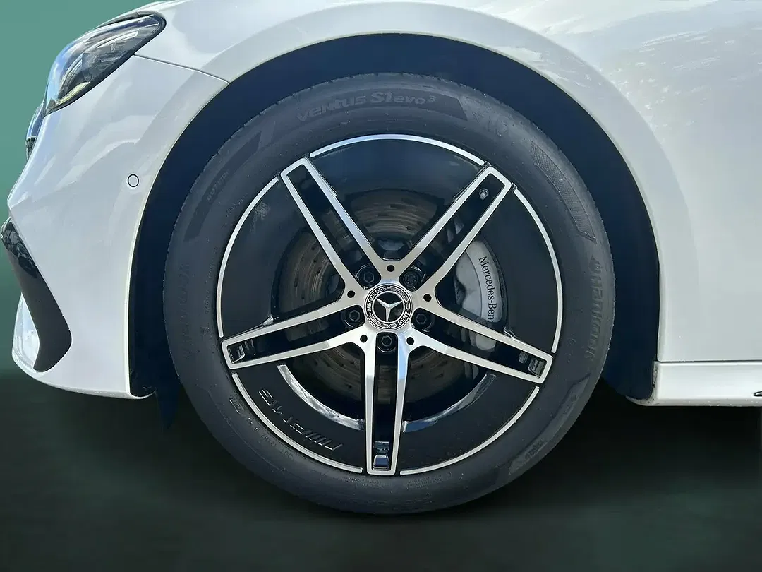 Mercedes-Benz E 220 AMG Night - Thumbnail 10