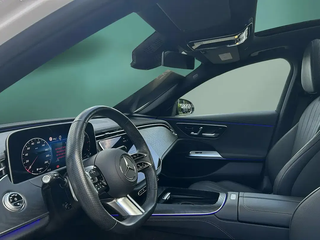 Mercedes-Benz E 220 AMG Night - Thumbnail 11