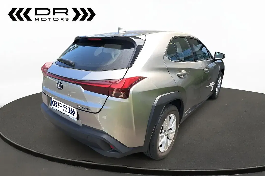 Lexus UX 250h Hybrid - Thumbnail 2