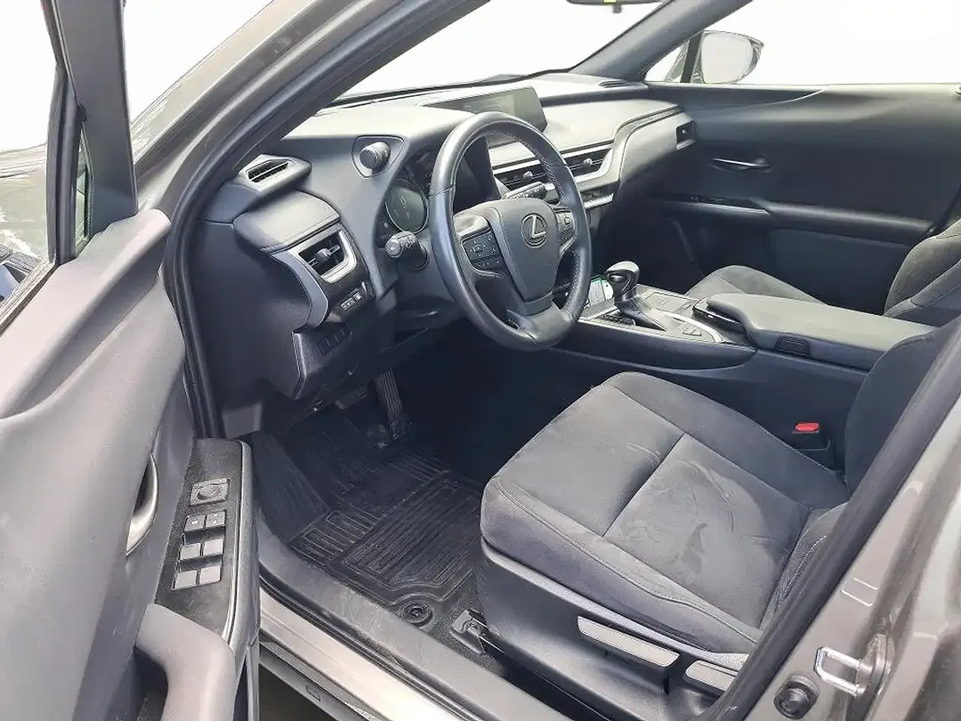 Lexus UX 250h Hybrid - Thumbnail 6