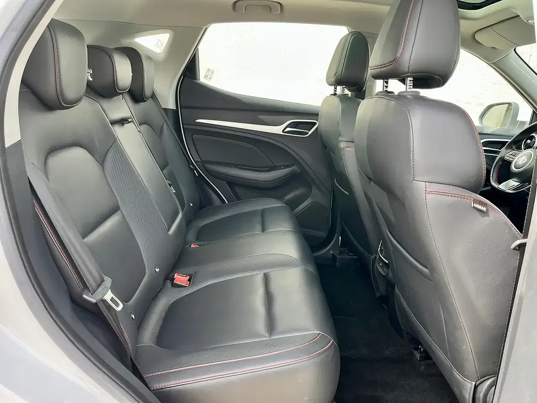 MG ZS Luxury Standard Range - Thumbnail 11