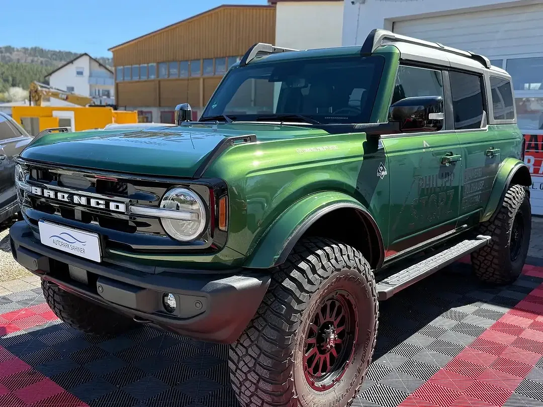 Ford Bronco 4x4 - Thumbnail 5