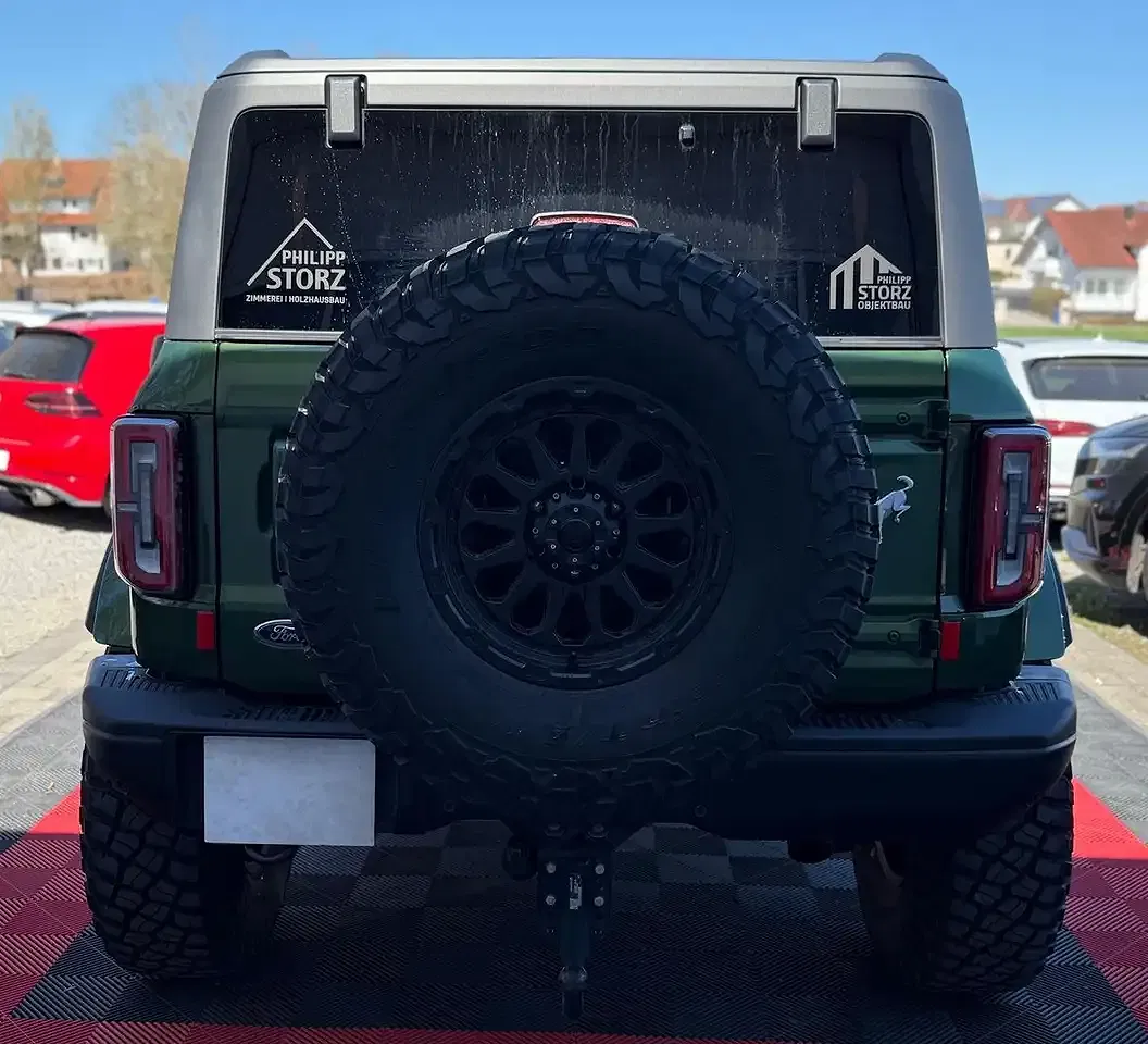 Ford Bronco 4x4 - Thumbnail 6