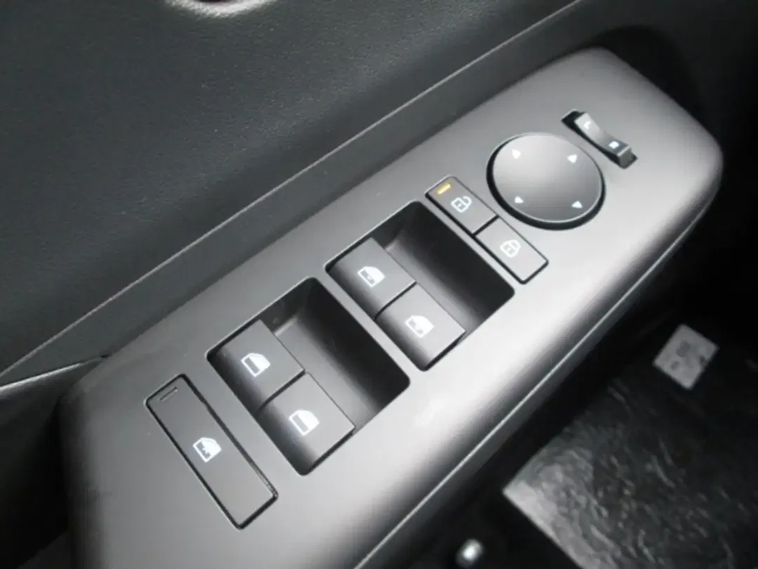Hyundai KONA Select - Thumbnail 15