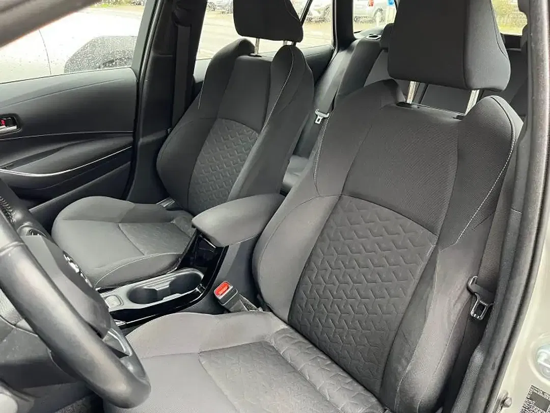 Toyota Corolla - Thumbnail 8