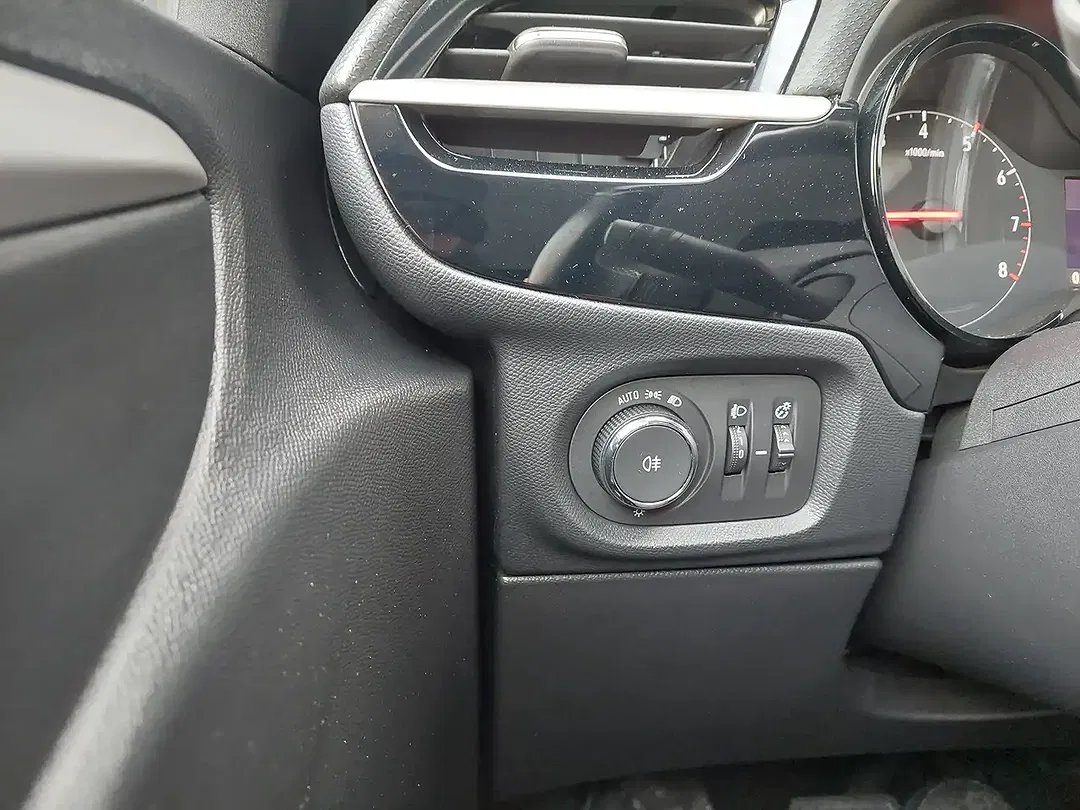 Opel Corsa 1.2 Turbo Elegance - foto 15