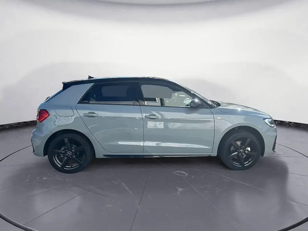 Audi A1 S line - Thumbnail 3
