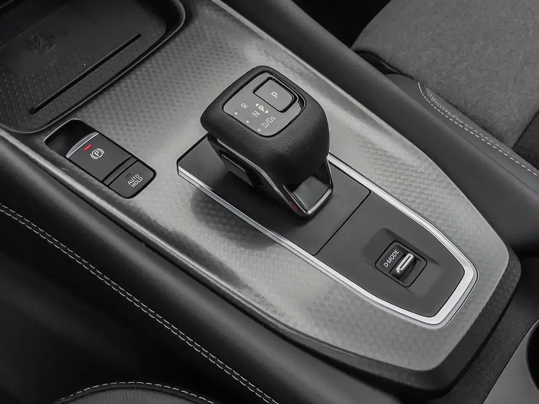 Nissan Qashqai 1.3 DIG-T MHEV Xtronic N-Connecta - Thumbnail 8