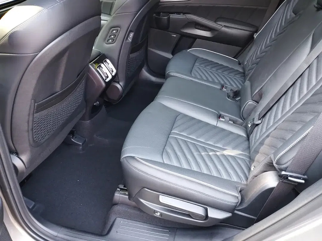 Kia Sorento 2.2 AWD Platinum Premium - Thumbnail 10