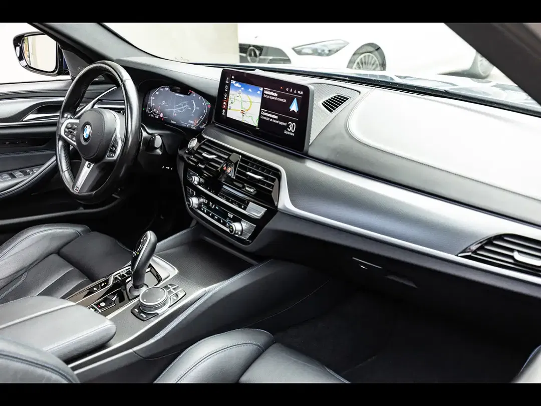 BMW M550 xDrive - Thumbnail 13