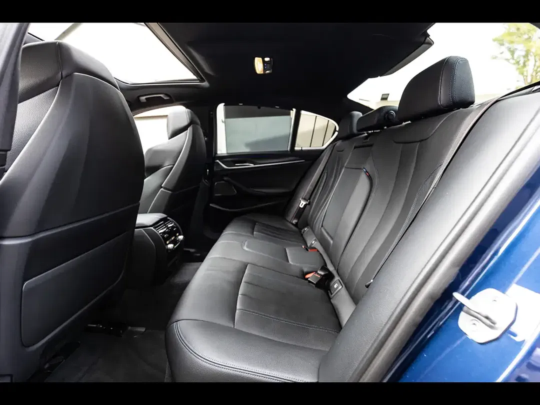 BMW M550 xDrive - Thumbnail 14