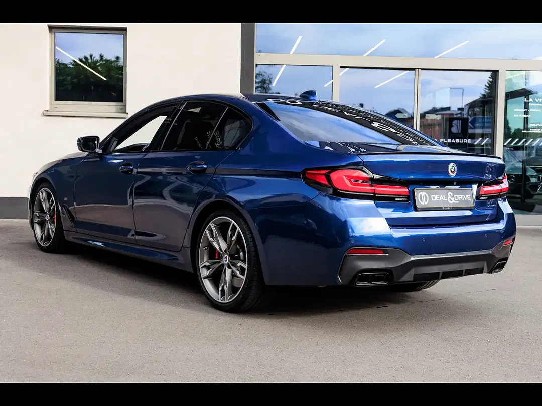 BMW M550 xDrive - Thumbnail 3