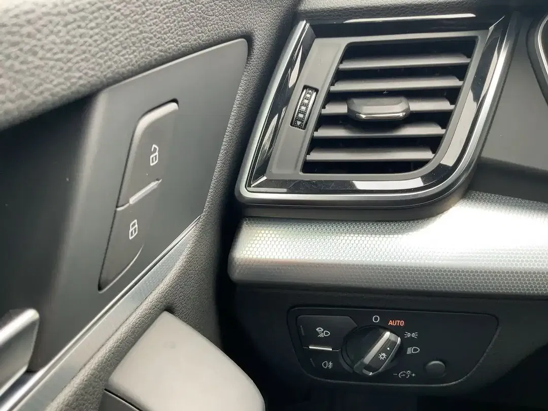 Audi Q5 55 TFSI e quattro Edition One - Thumbnail 19