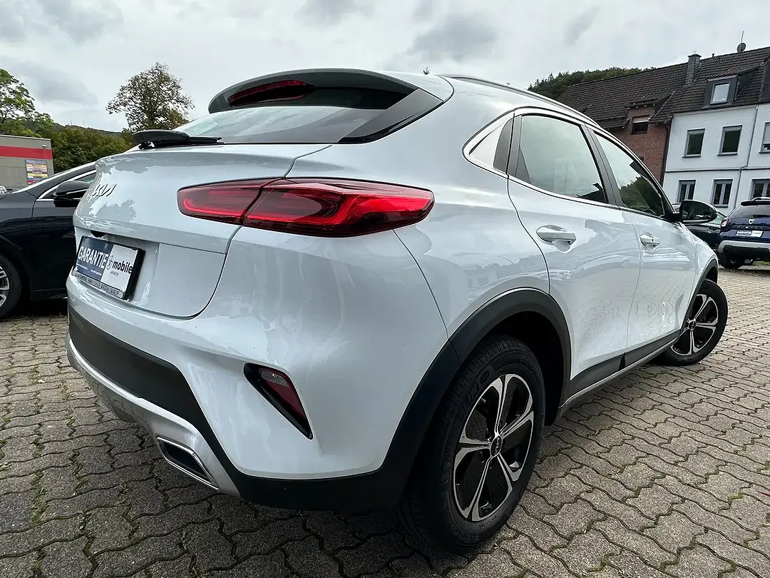 Kia XCeed 1.6 PHEV Hybrid Vision - Thumbnail 4