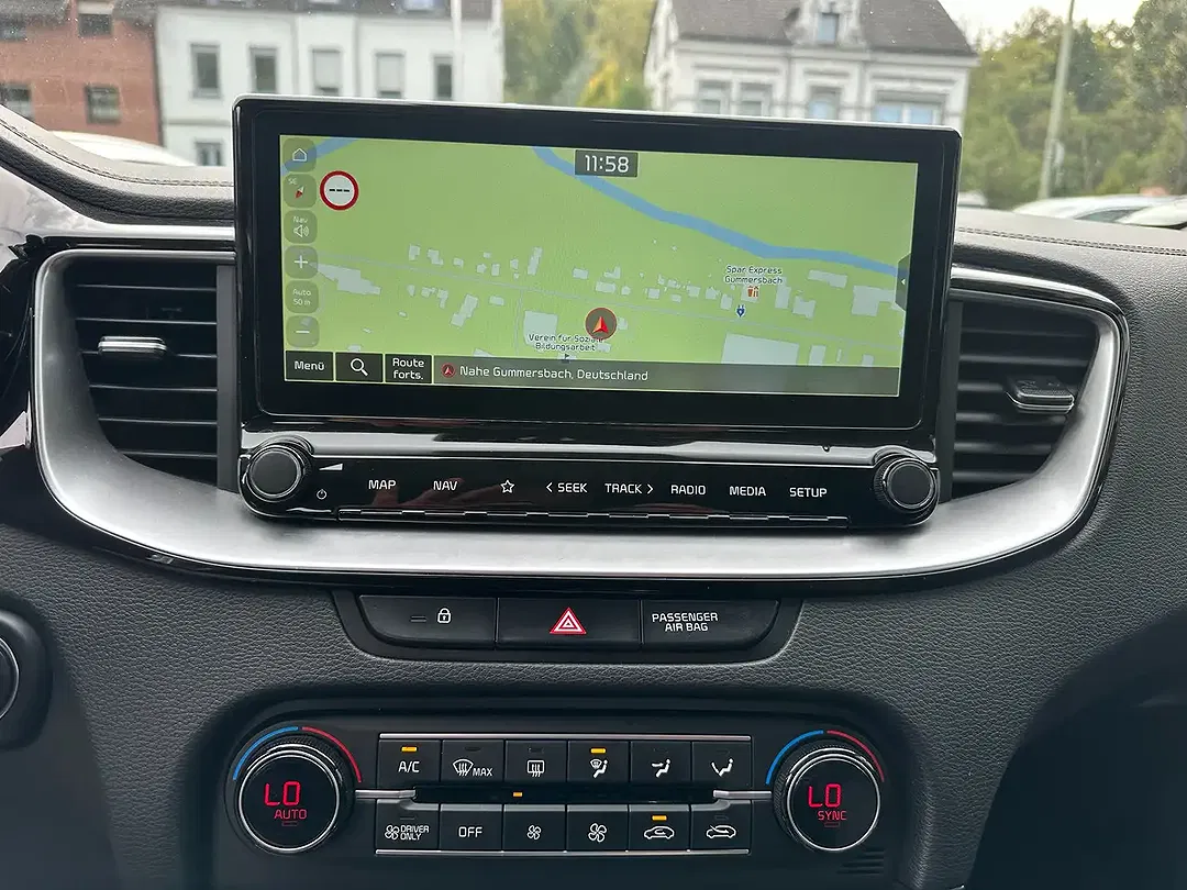 Kia XCeed 1.6 PHEV Hybrid Vision - Thumbnail 6