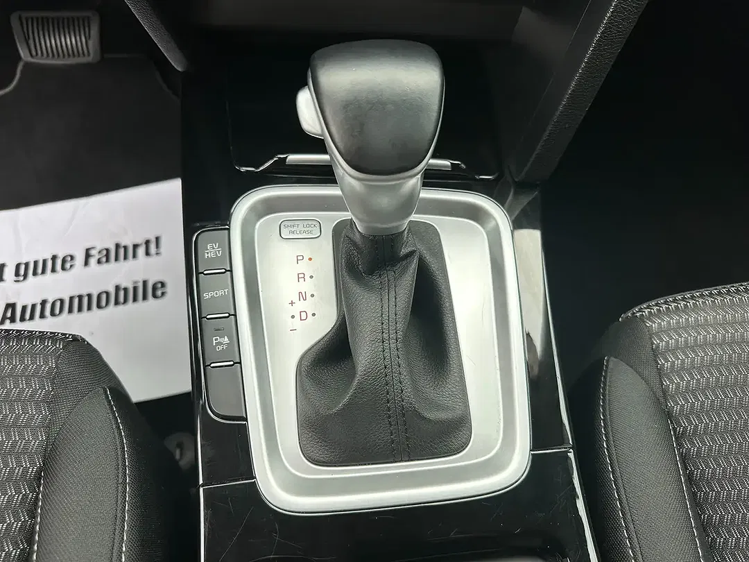 Kia XCeed 1.6 PHEV Hybrid Vision - Thumbnail 7