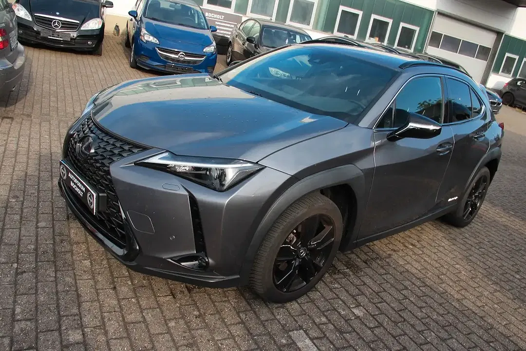 Lexus UX 250h Style Edition - foto 2