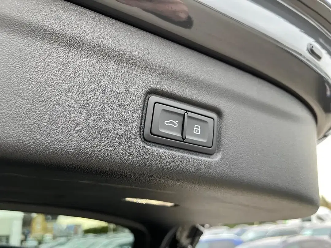 Audi SQ6 e-tron - Thumbnail 12