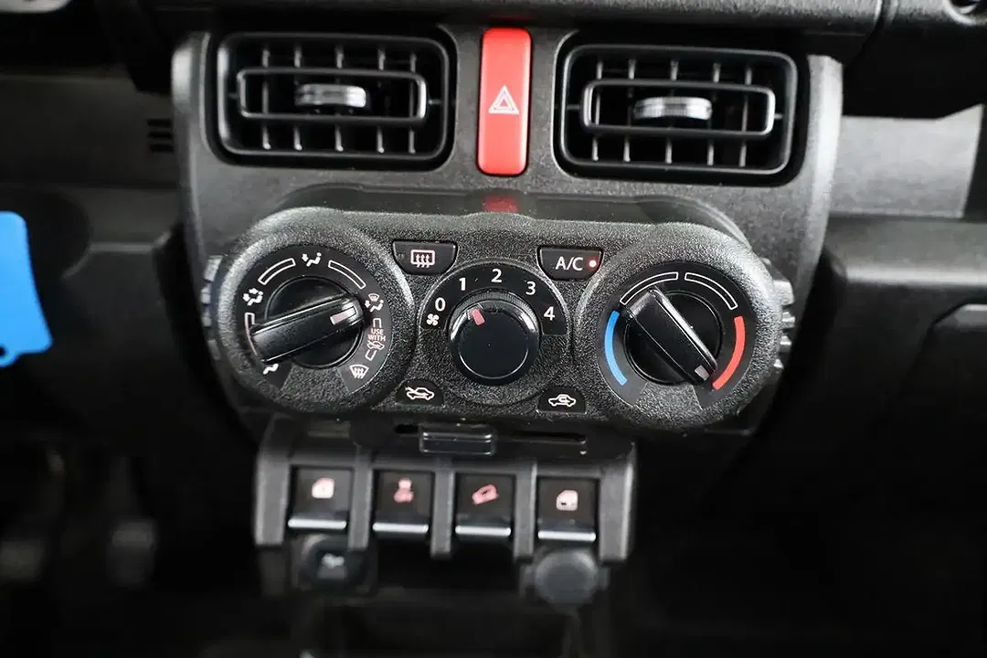 Suzuki Jimny 1.5 4x4 Comfort - Thumbnail 7