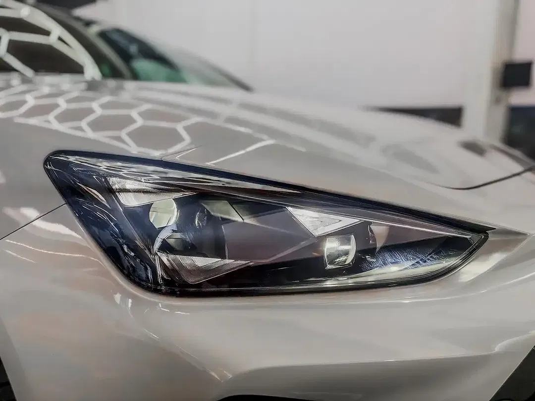 CUPRA Leon 1.5 eTSI DSG Matrix LED - Thumbnail 10