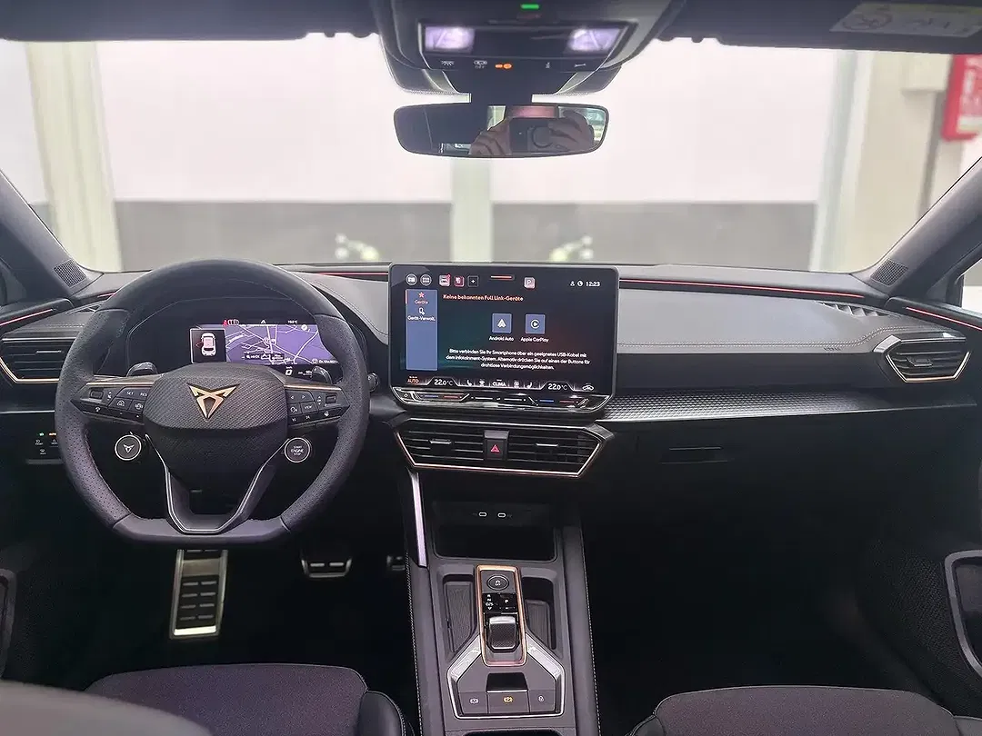 CUPRA Leon 1.5 eTSI DSG Matrix LED - Thumbnail 11