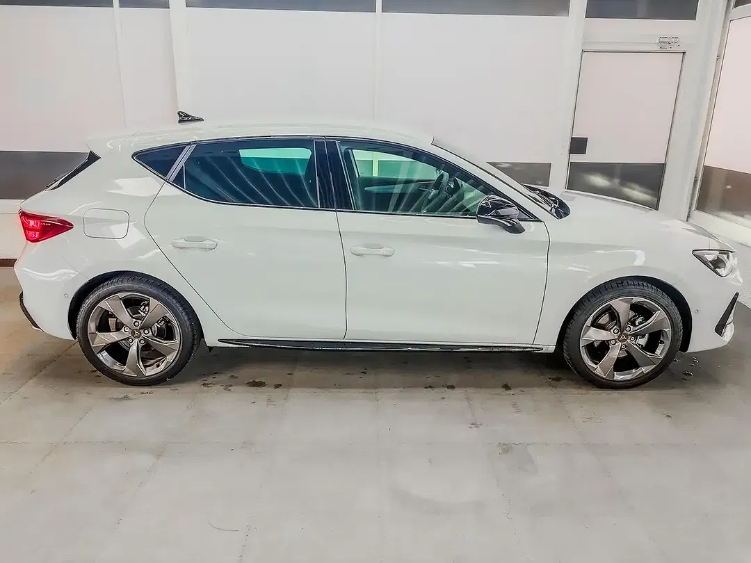 CUPRA Leon 1.5 eTSI DSG Matrix LED - Thumbnail 4