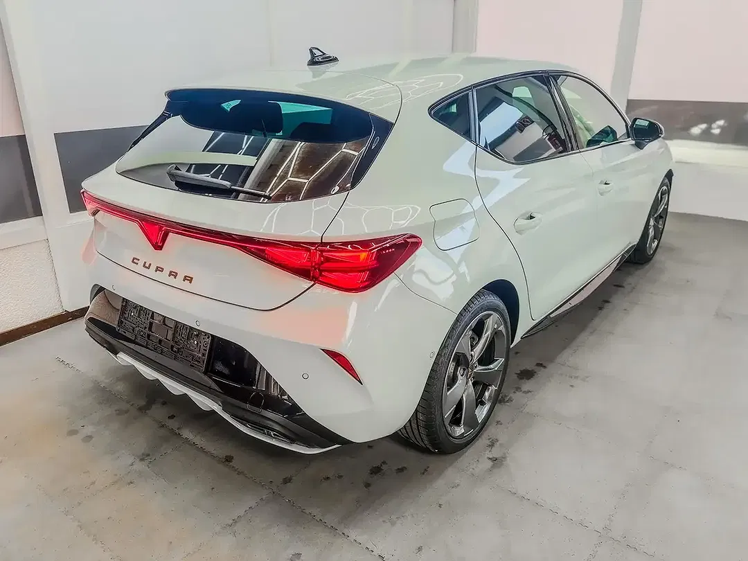 CUPRA Leon 1.5 eTSI DSG Matrix LED - Thumbnail 5