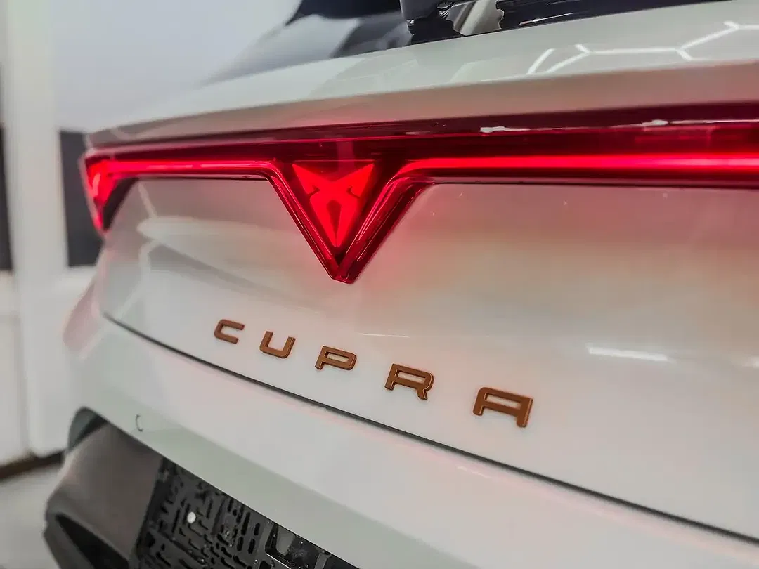 CUPRA Leon 1.5 eTSI DSG Matrix LED - Thumbnail 6