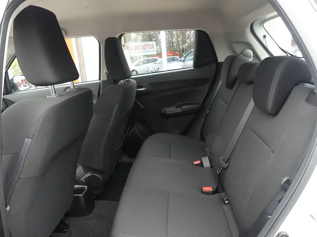 Suzuki Swift 1.2 - foto 15