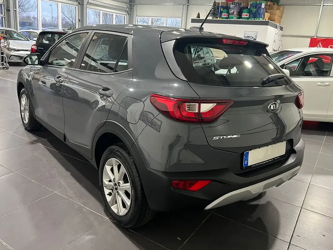 Kia Stonic Edition 7 - Thumbnail 3