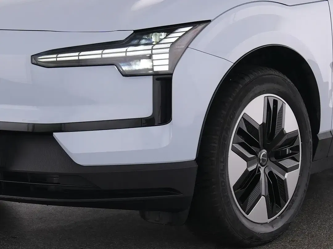 Volvo EX30 EV Core - Thumbnail 9