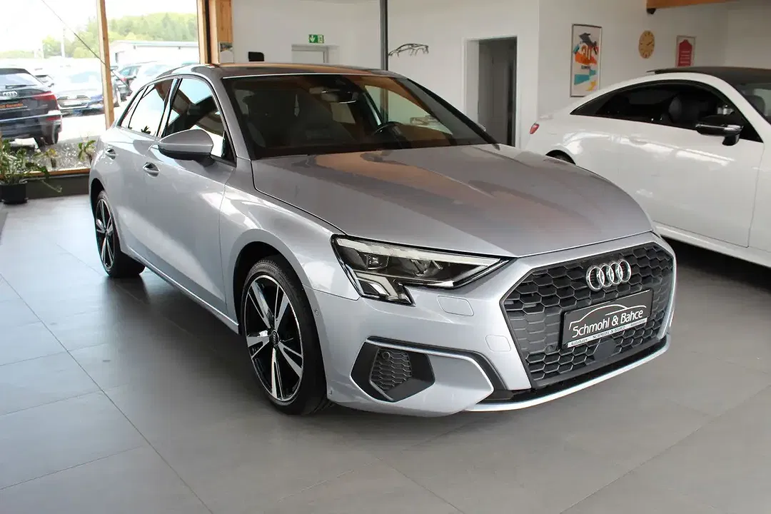 Audi A3 40 TFSI e S tronic Sportback S line sport - Thumbnail 3