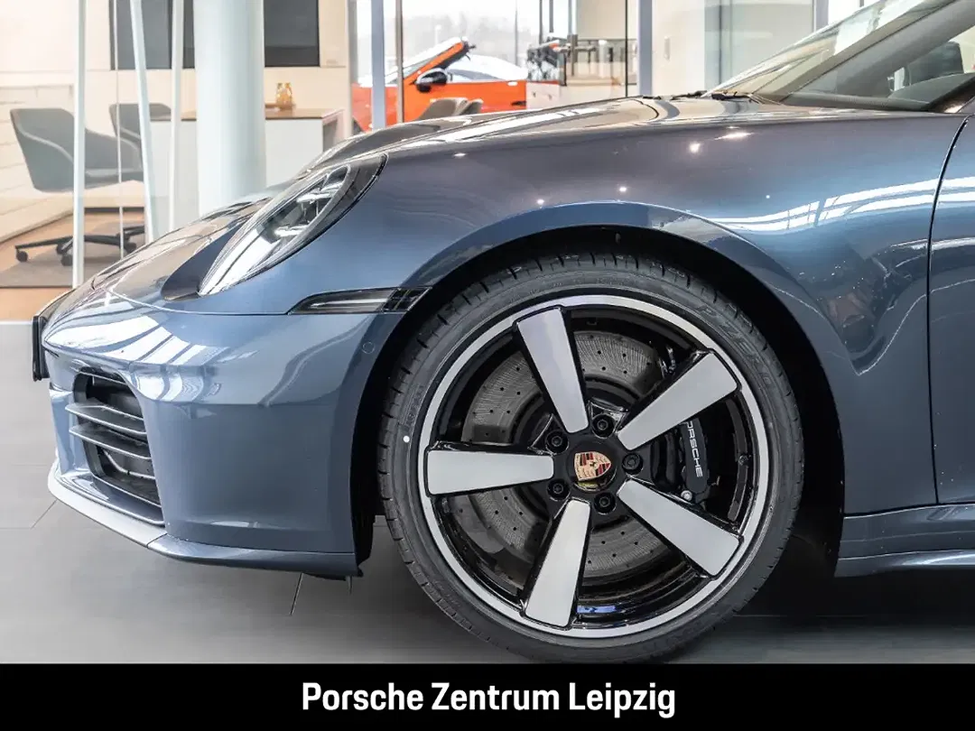Porsche 992 Targa 4S - Thumbnail 11