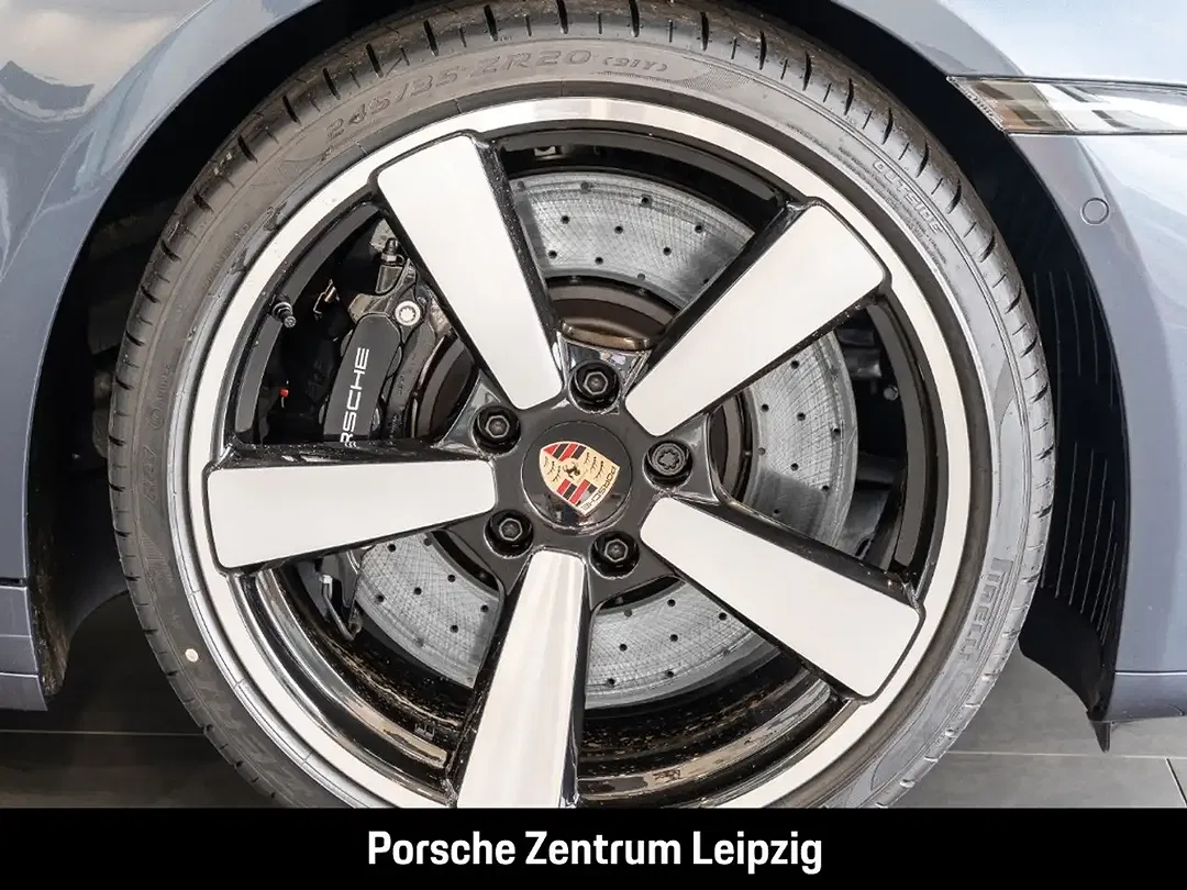 Porsche 992 Targa 4S - Thumbnail 14