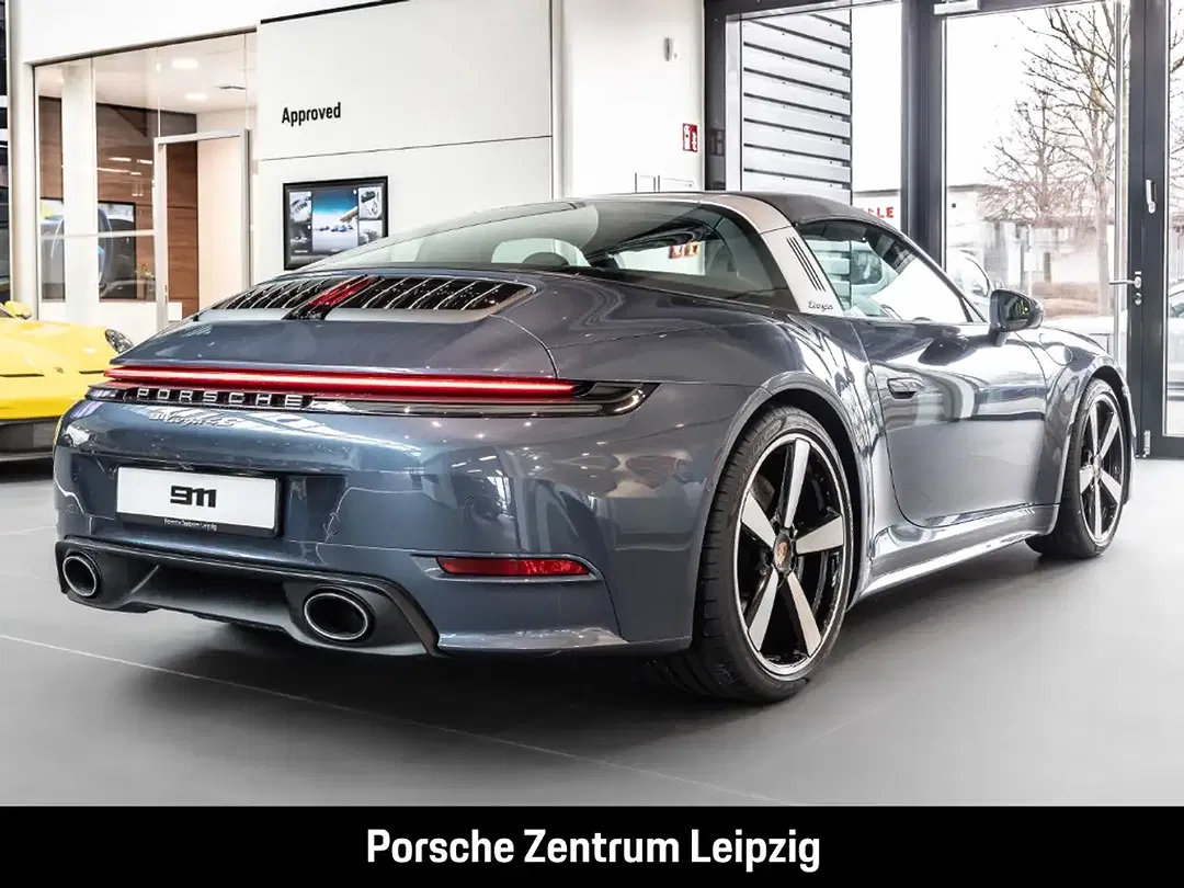 Porsche 992 Targa 4S - Thumbnail 6