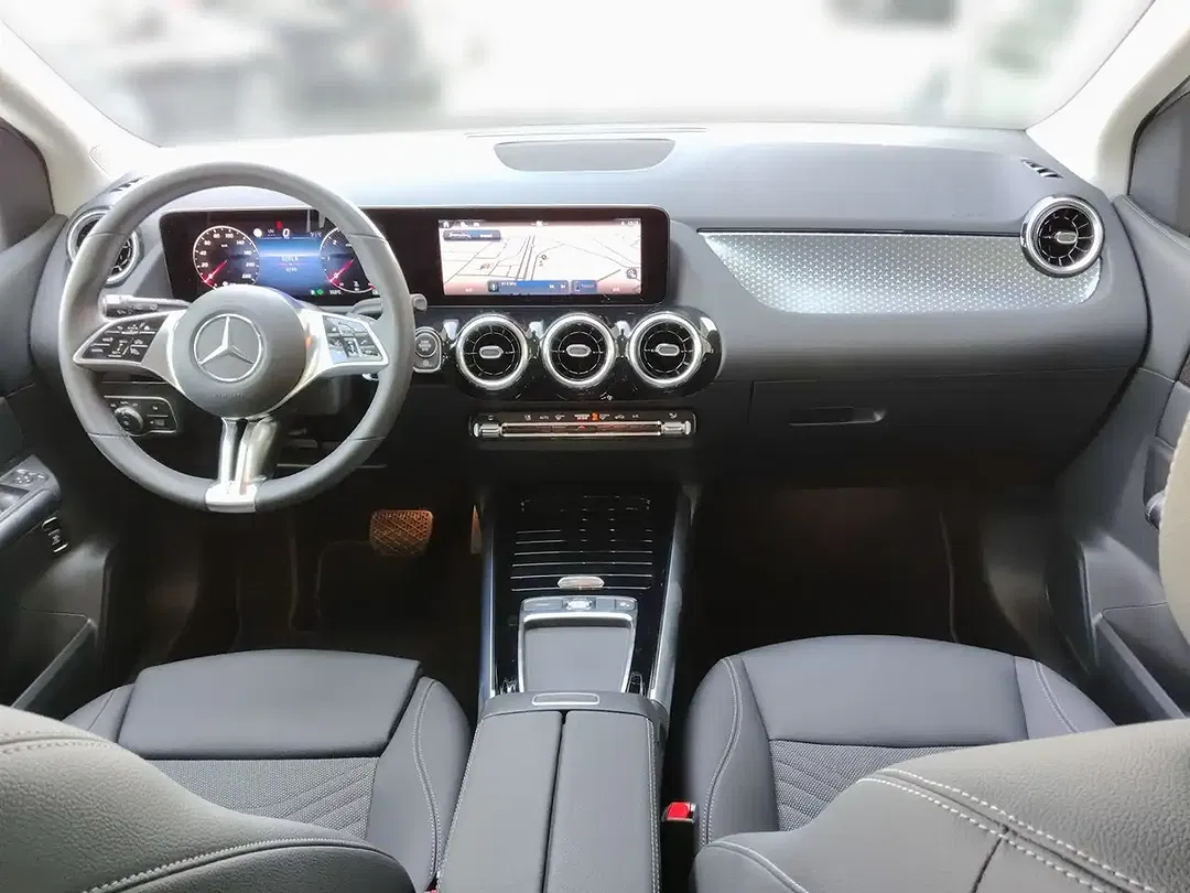 Mercedes-Benz B 200 - Thumbnail 12