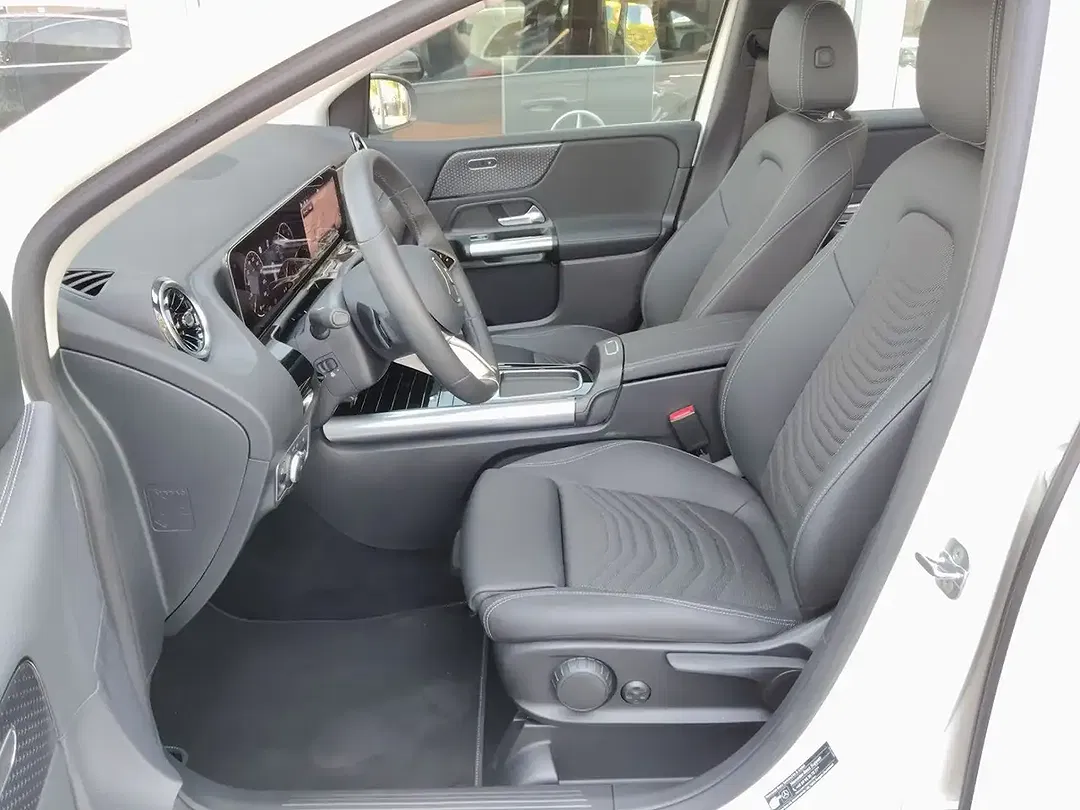 Mercedes-Benz B 200 - Thumbnail 14
