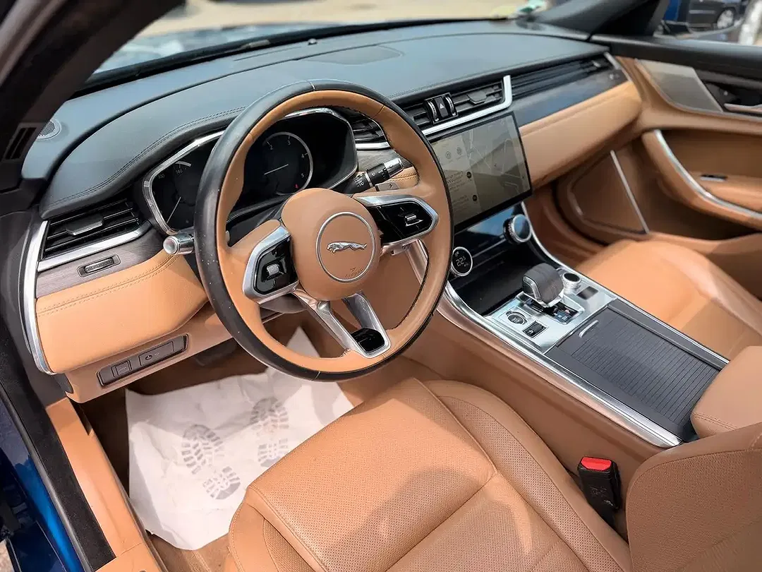 Jaguar XF D200 MHEV 4x4 HSE R-Dynamic S - Thumbnail 11