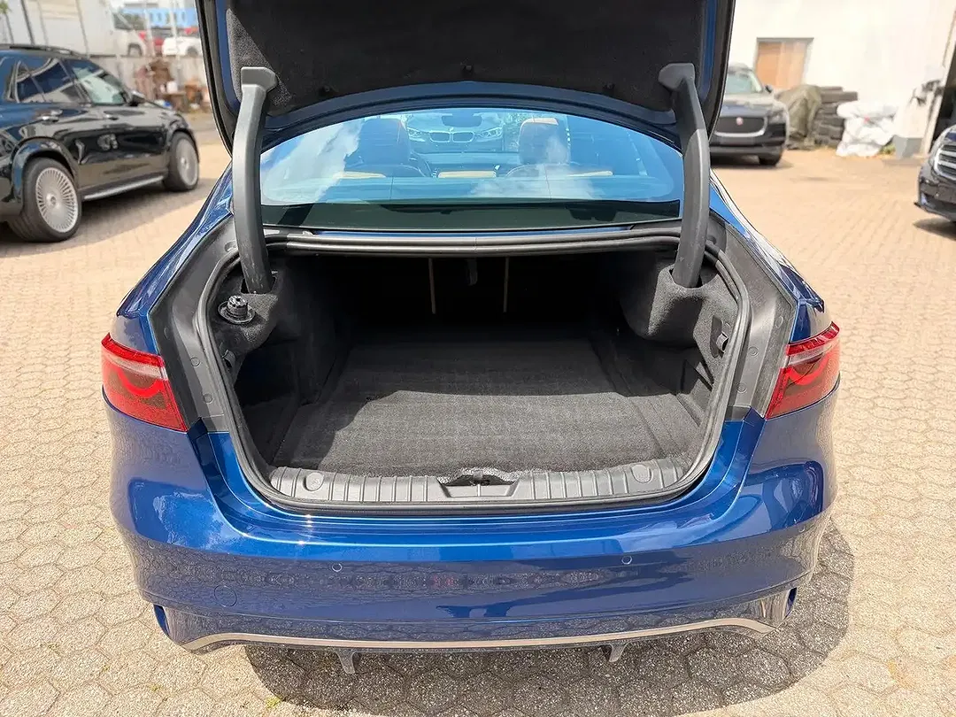 Jaguar XF D200 MHEV 4x4 HSE R-Dynamic S - Thumbnail 14