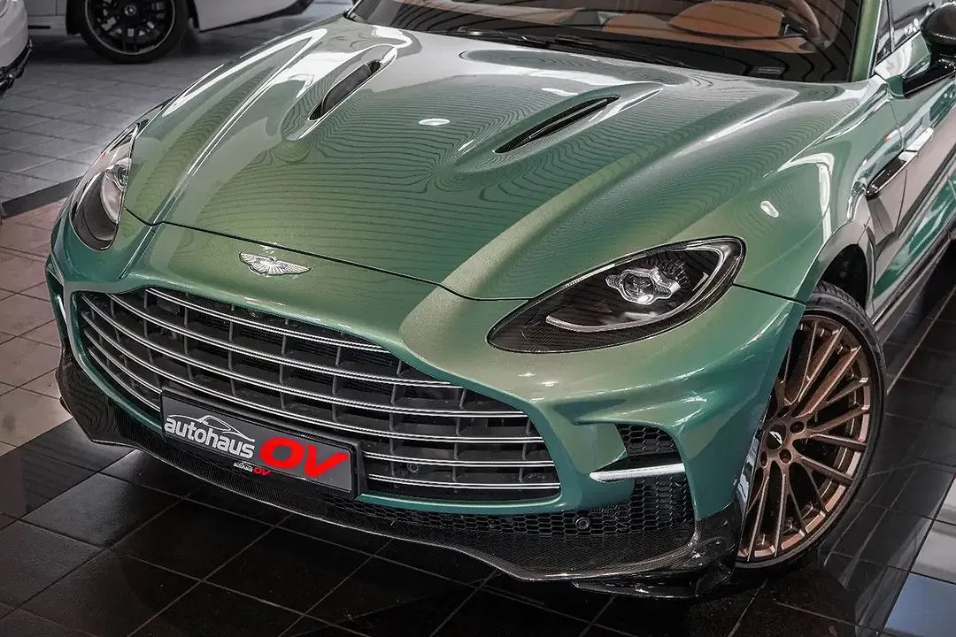 Aston Martin DBX 707 - foto 1