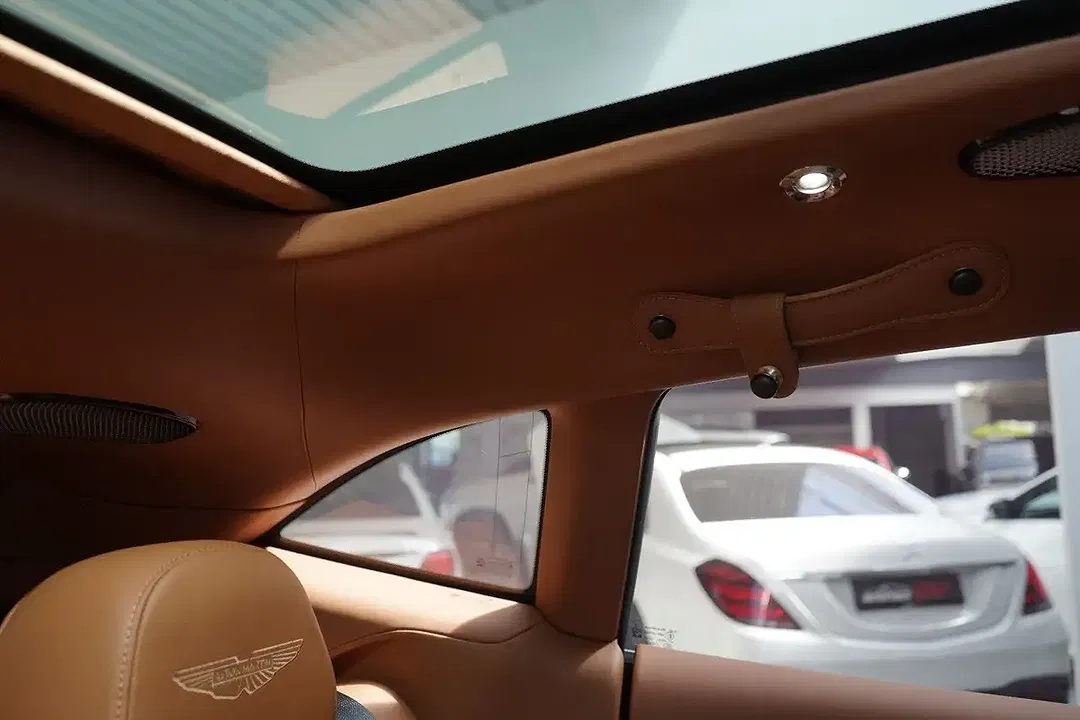 Aston Martin DBX 707 - Thumbnail 32