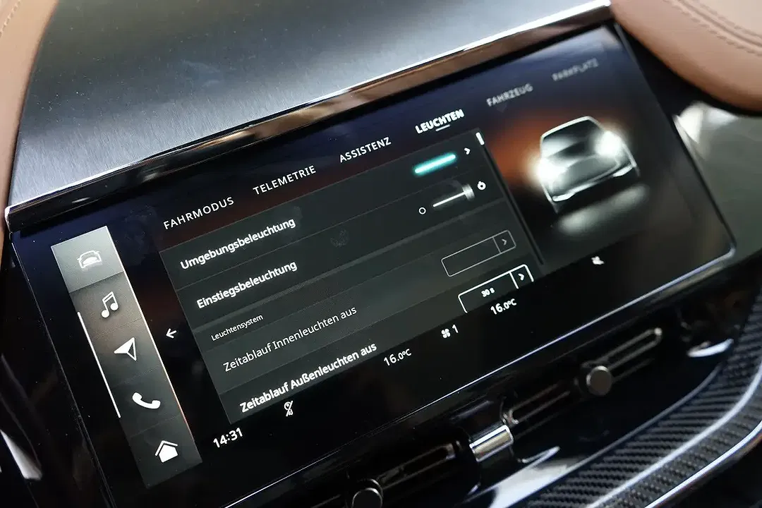 Aston Martin DBX 707 - Thumbnail 36