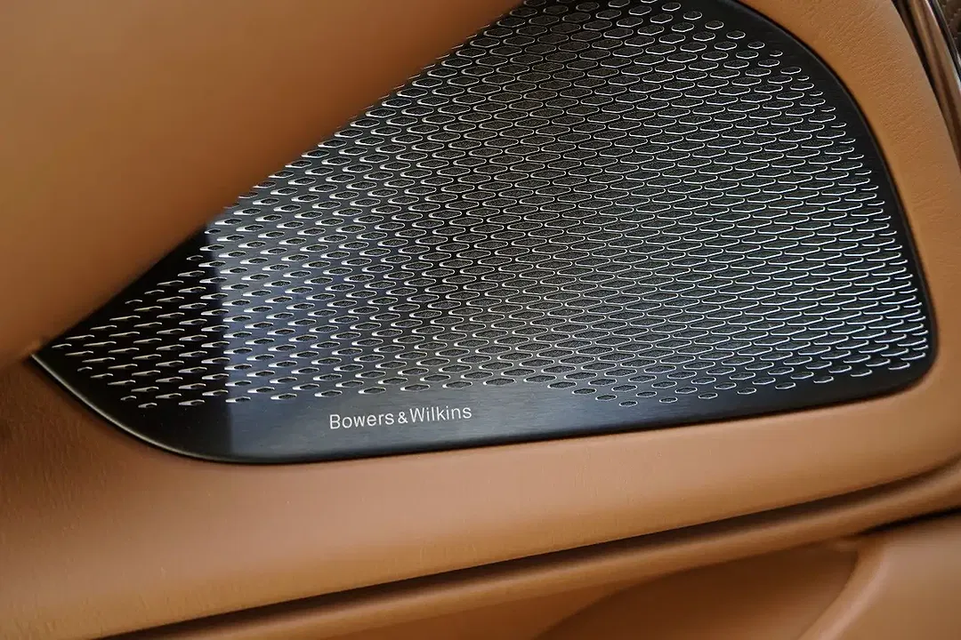 Aston Martin DBX 707 - Thumbnail 42