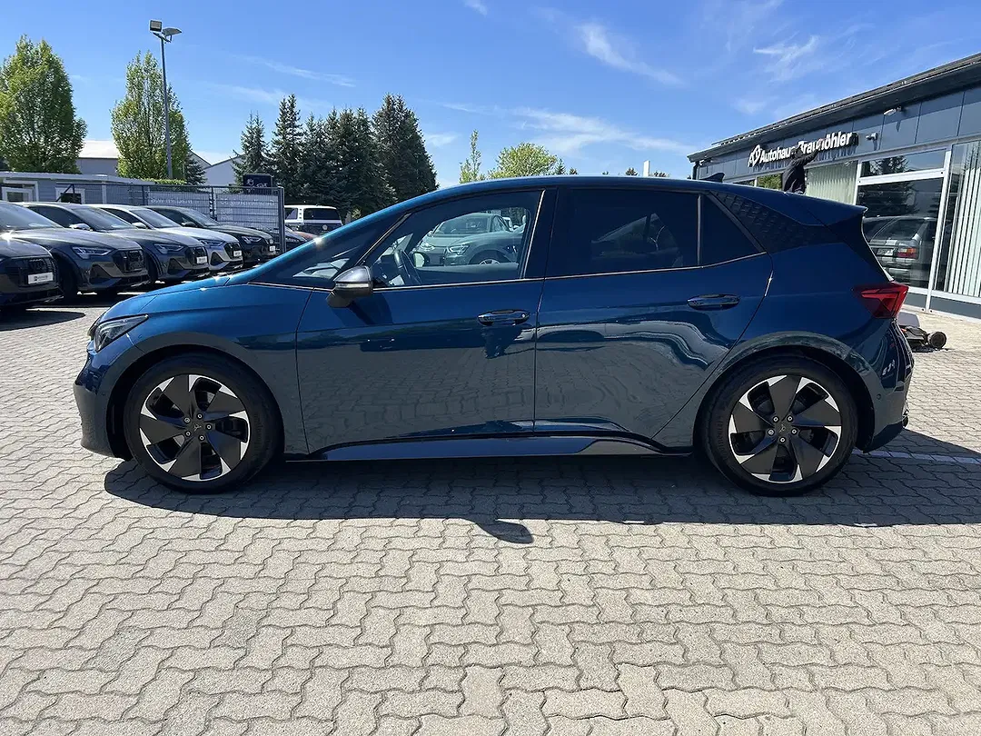 CUPRA Born - Thumbnail 8