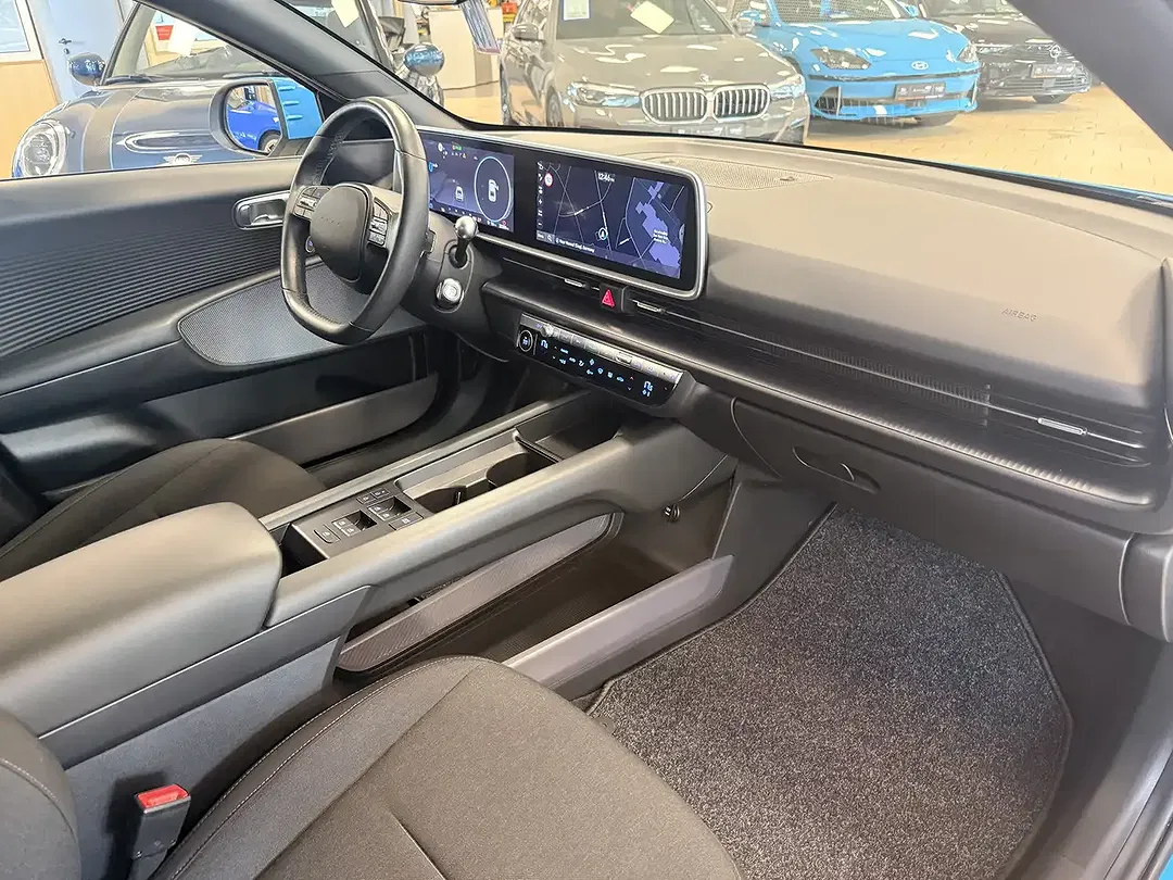 Hyundai IONIQ 6 - Thumbnail 11